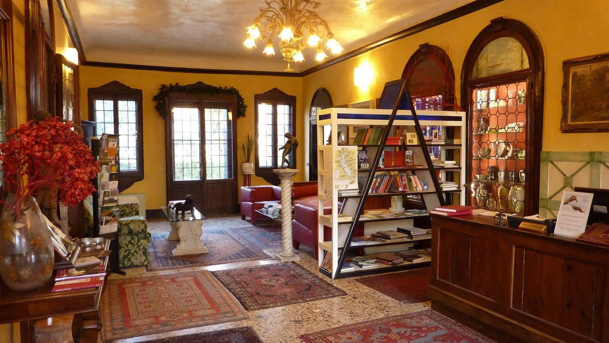 Hotel Alberti