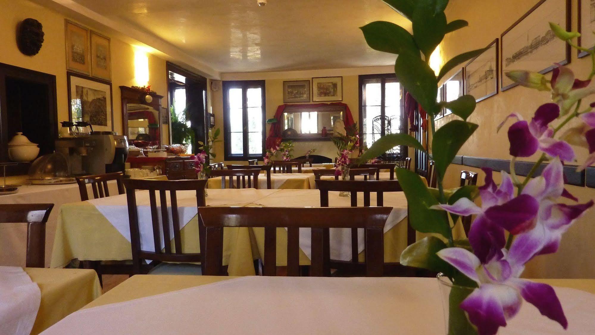 Alberti Hotel